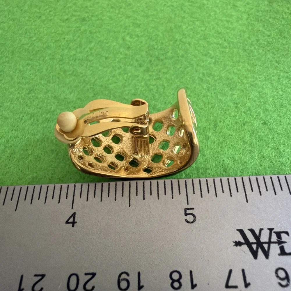 Large Vintage Fernando Originals FO Inc Clip On Earrings 1.25